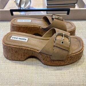 NEW Gaia Steve Madden Platorms